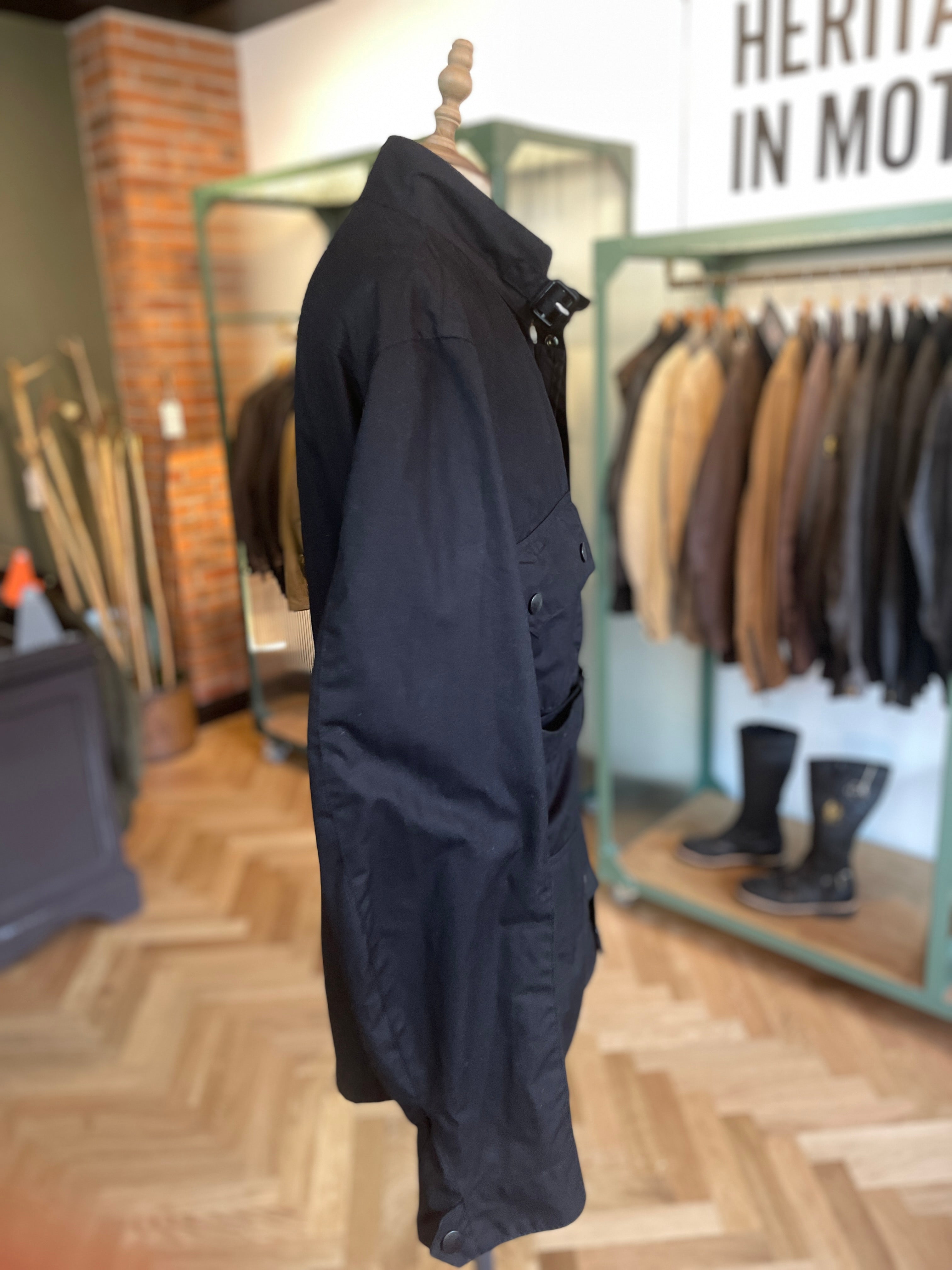 BARBOUR INTERNATIONAL “UNION JACK” BLACK WAX JACKET MENS LARGE