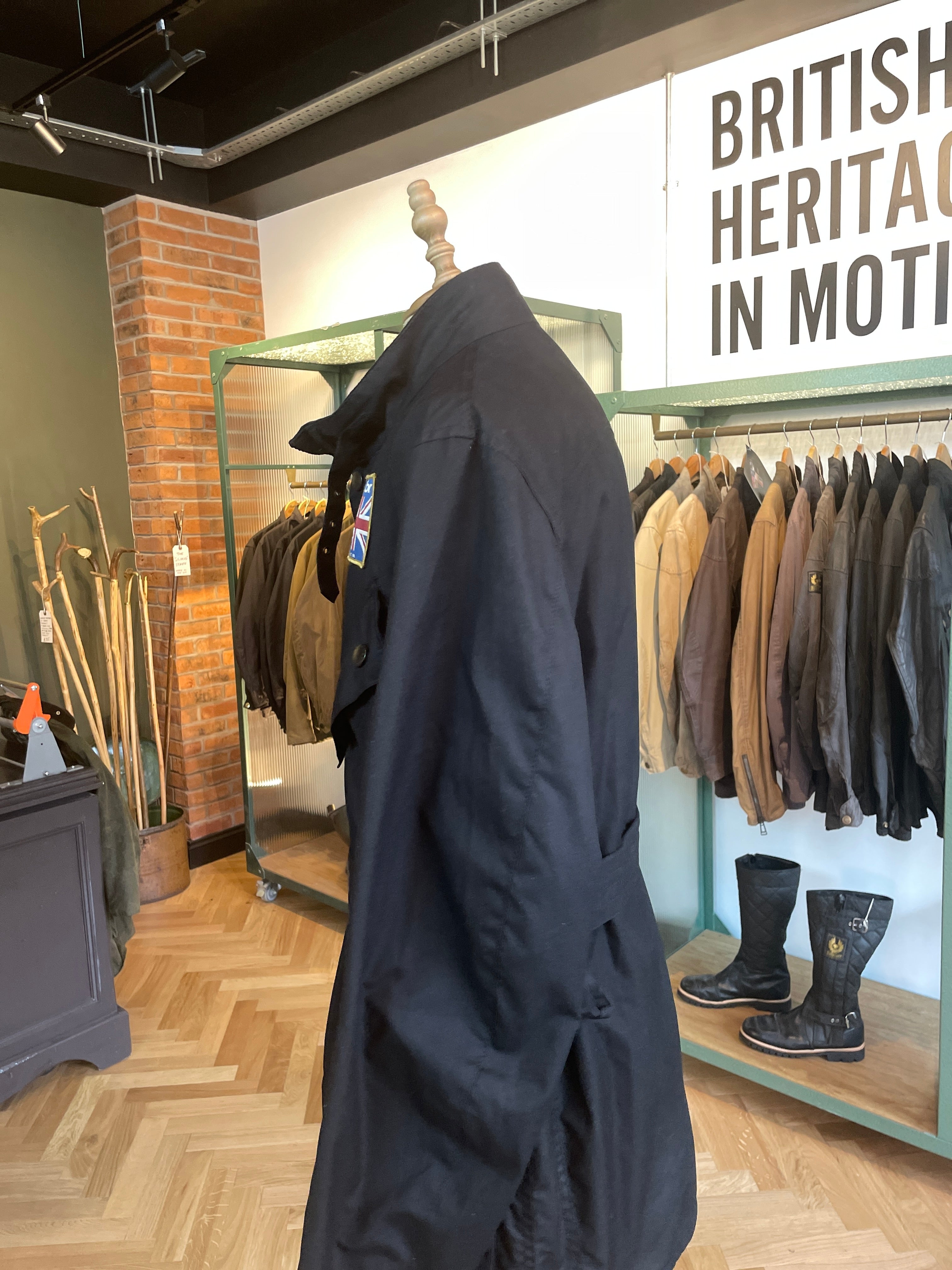 BARBOUR INTERNATIONAL “UNION JACK” BLACK WAX JACKET MENS LARGE