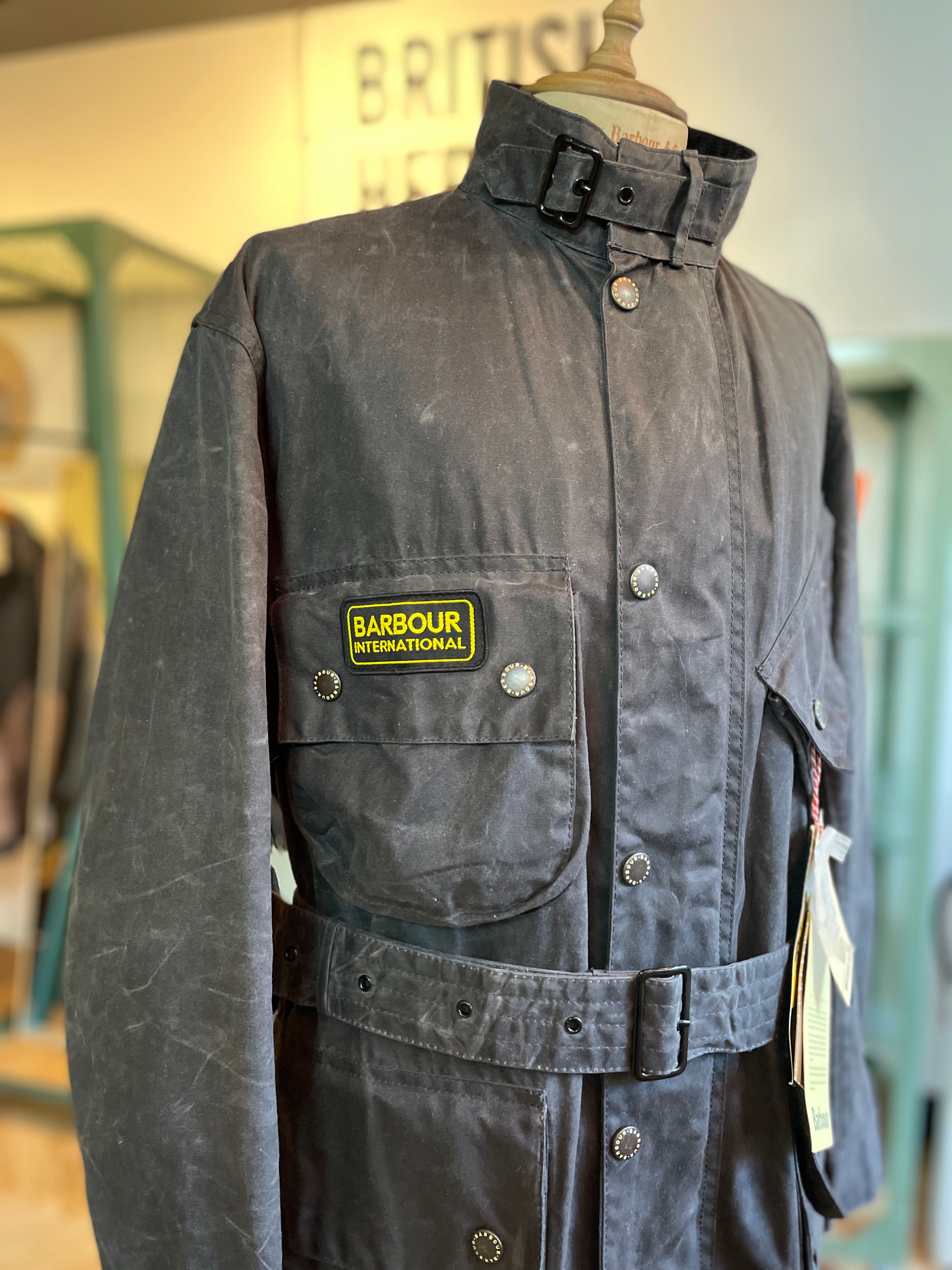 BARBOUR “BLACK STREAK” A7 INTERNATIONAL BEESWAX GREY WAX JACKET
