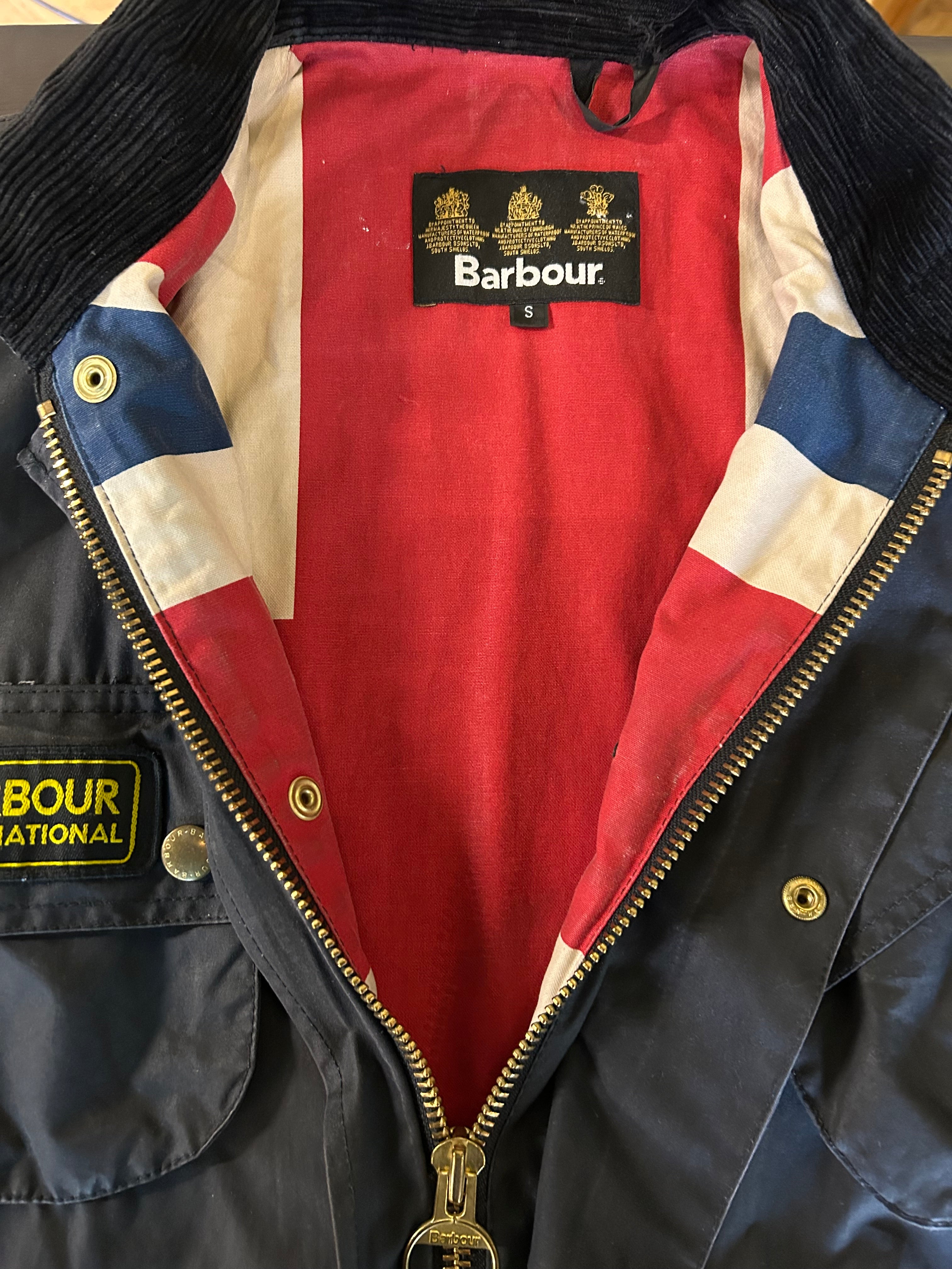 BARBOUR INTERNATIONAL “UNION JACK” WAX JACKET MENS SIZE SMALL