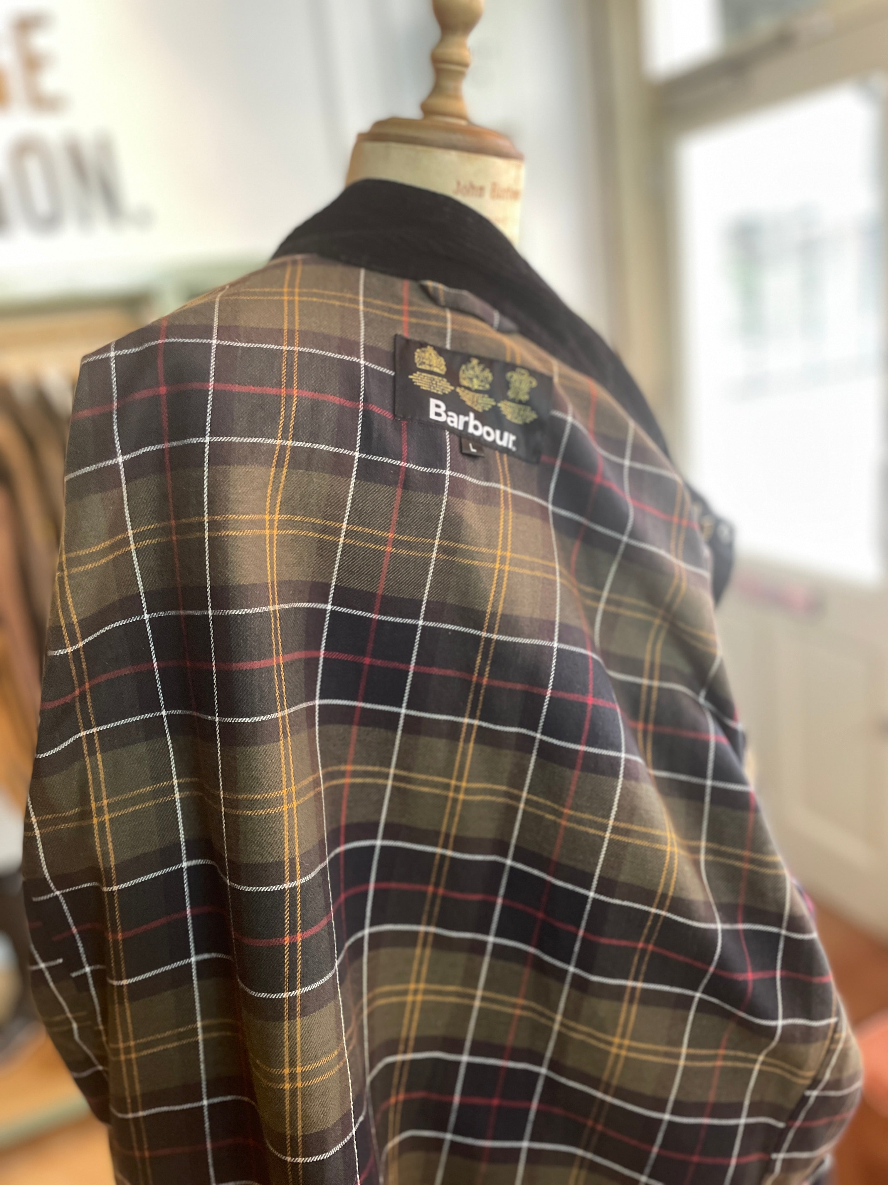 BARBOUR INTERNATIONAL “UNION JACK” BLACK WAX JACKET MENS LARGE