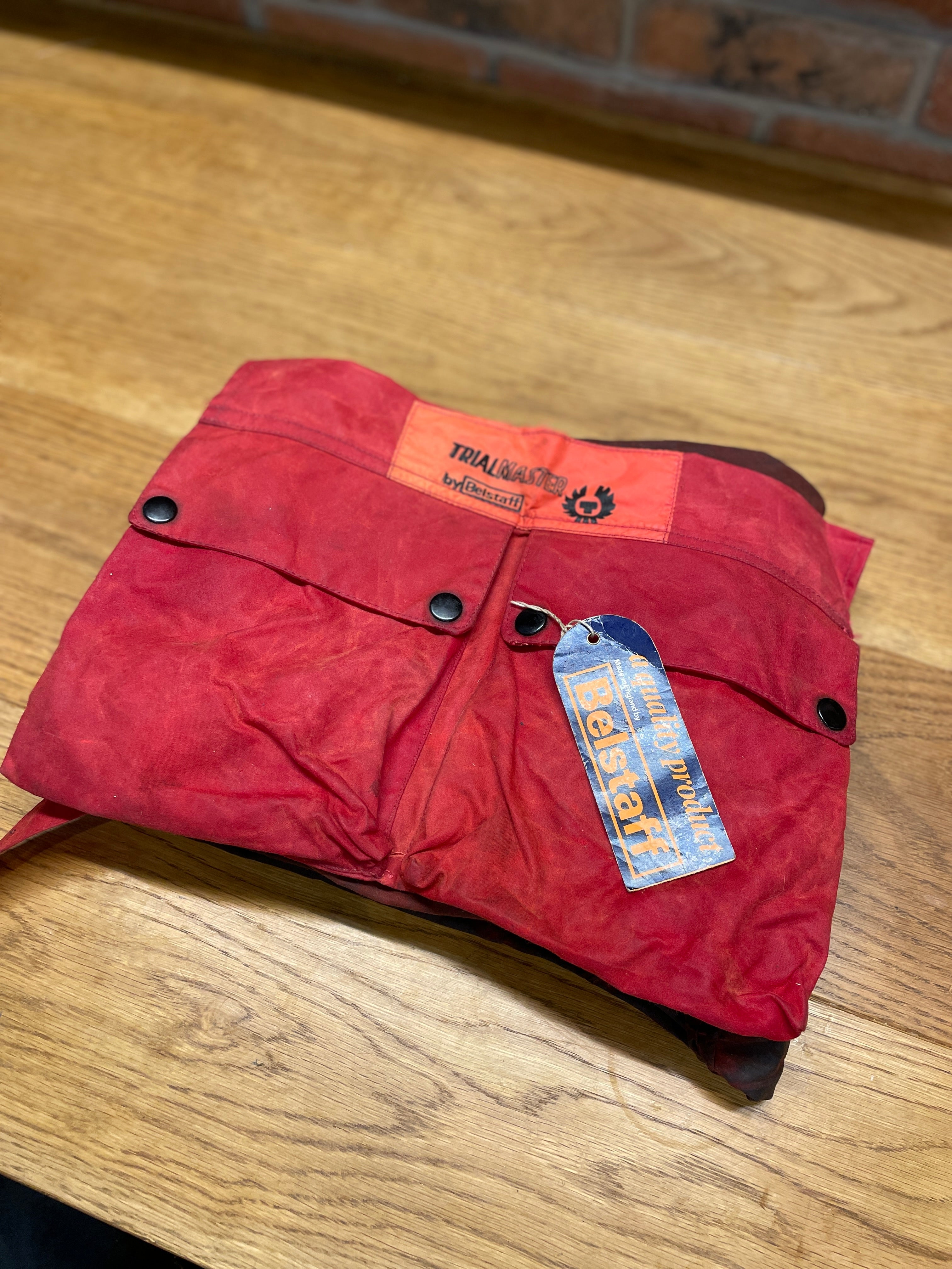 BELSTAFF 1970s ACCESSORIES SET.
